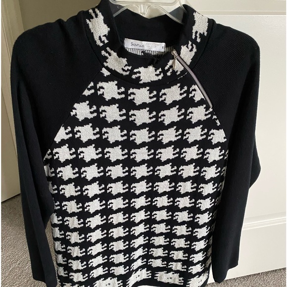Black and White Houndstooth Sweater - Picture 1 of 2